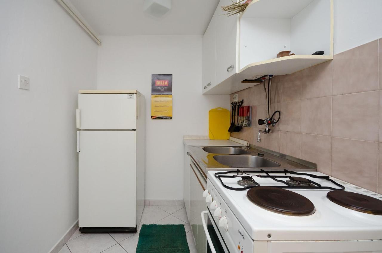 Apartments Milan Пореч Екстериор снимка