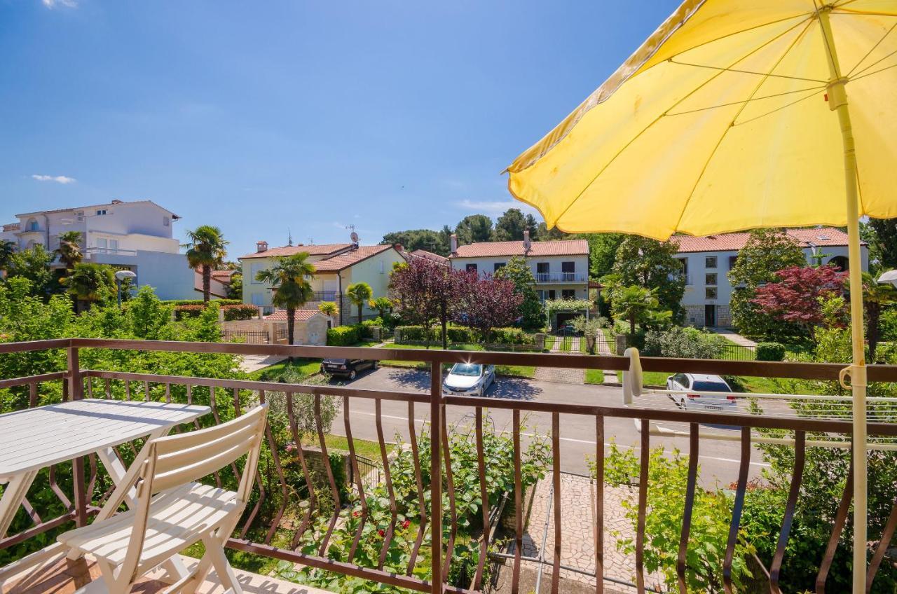 Apartments Milan Пореч Екстериор снимка
