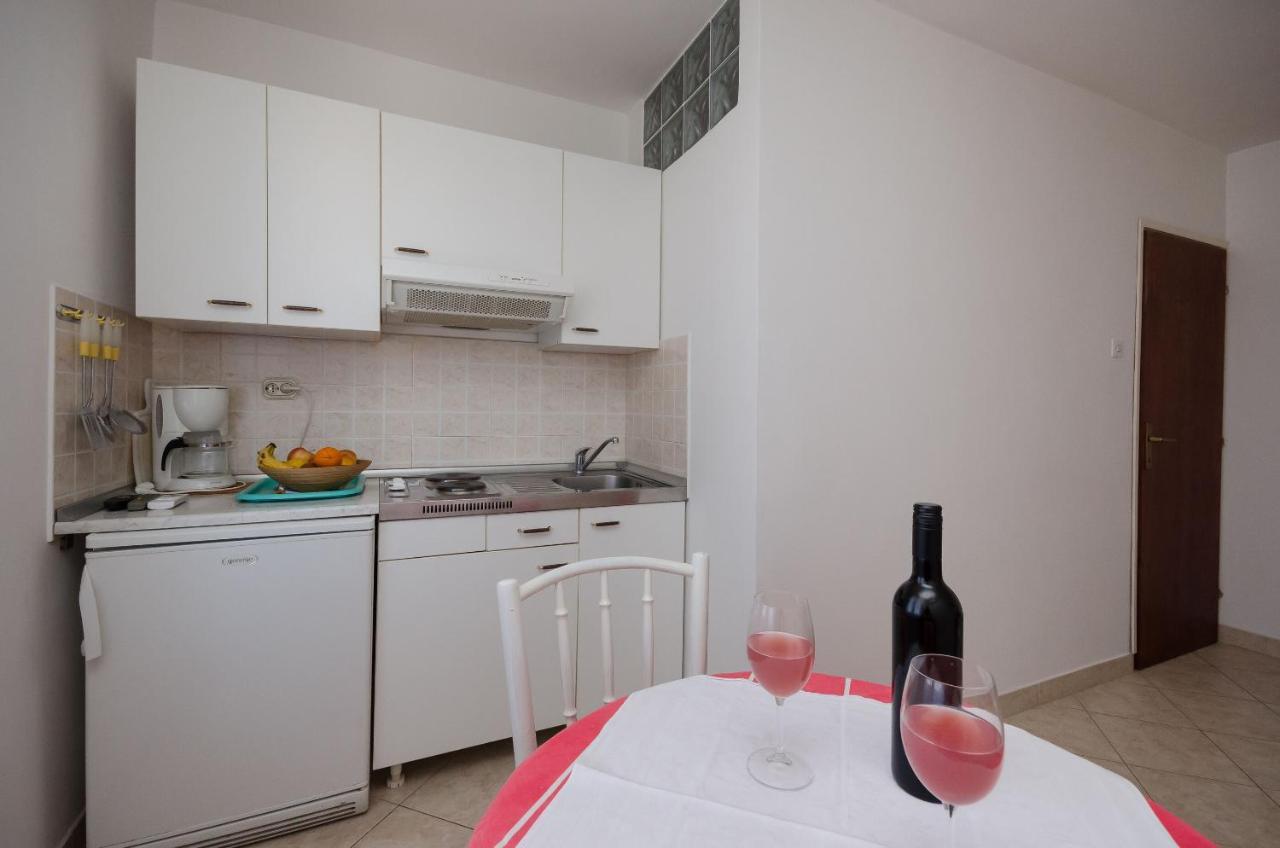 Apartments Milan Пореч Екстериор снимка