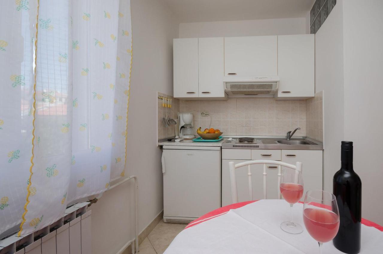 Apartments Milan Пореч Екстериор снимка