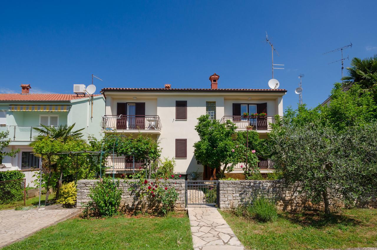Apartments Milan Пореч Екстериор снимка