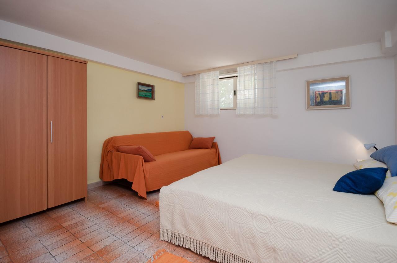 Apartments Milan Пореч Екстериор снимка