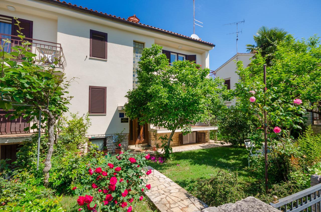 Apartments Milan Пореч Екстериор снимка